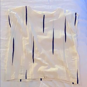 Uzi NYC tunic white top with black line design
